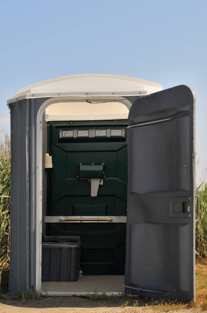 Best Construction site porta potty rental  in Waterloo, IA