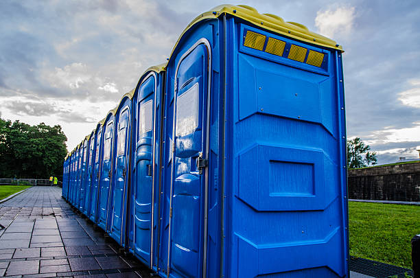 Best Portable restroom trailer rental  in Waterloo, IA